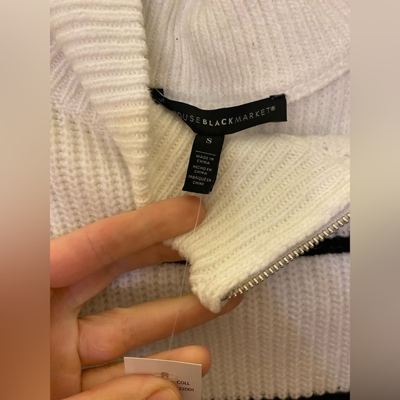 WHBM white stripe puff side-neck zip sweater - Picture 3 of 4